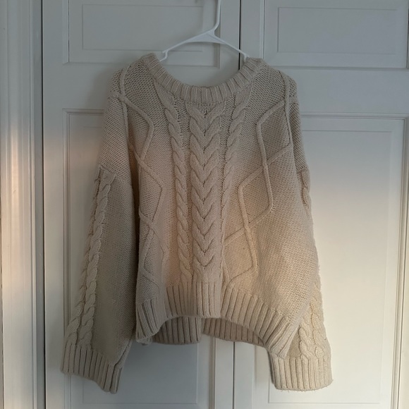 H&M Sweaters - H&M Cream Sweater